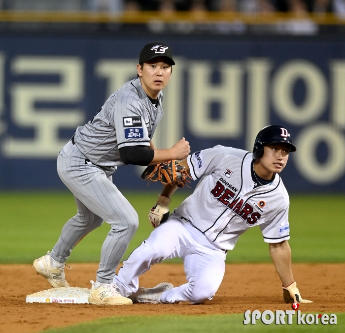 정은원 `1루주자는 아웃`