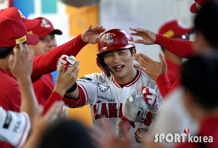 투런포 김민식, 나도 홈런을 날렸어요!