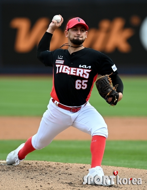 KIA 새 외국인 투수 산체스 `KBO 데뷔~`