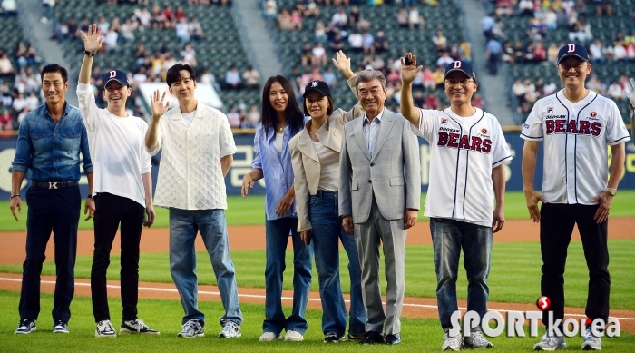 시구-시타 위해 잠실 찾은 7인의 배우와 감독