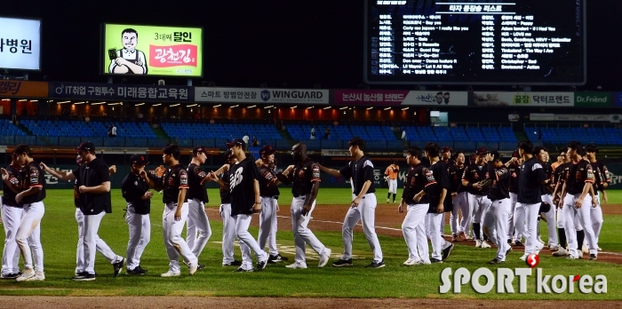 kt, 한화를 상대로 3-1 제압!