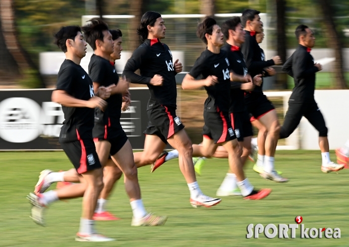 `체력 측정 무한 왕복 달리기!`