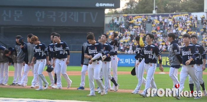 5위로 떨어진 두산 베어스 `아쉽다