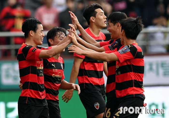 홍윤상, 4-2 쐐기골~