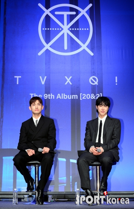 동방신기 `20년간 설레이는 그룹`