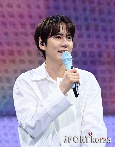 규현, 긴장한 인사말