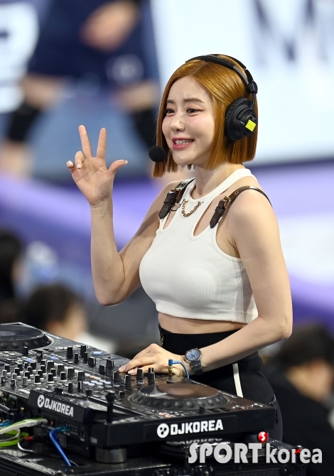 DJ 소다 `음악에 몸을 맡기세요`