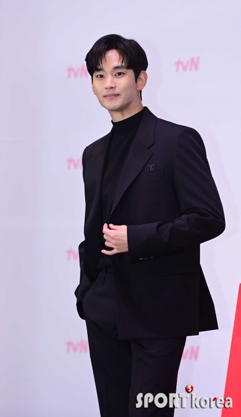 김수현, 현실 왕자님