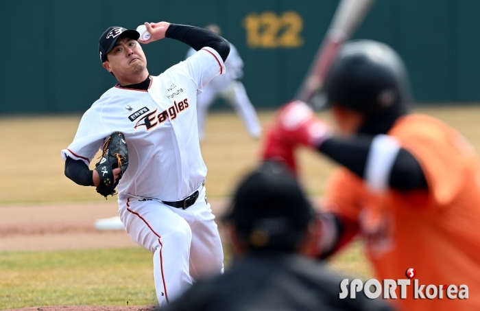 류현진, MLB 투구를 받아라~