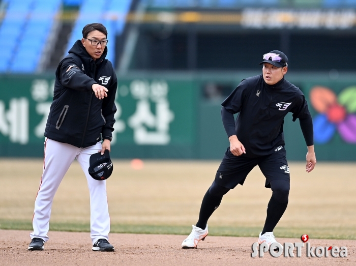 김우석 코치 `지금이야`