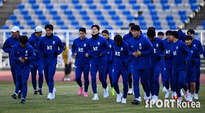 본격 훈련 시작하는 한국축구대표팀