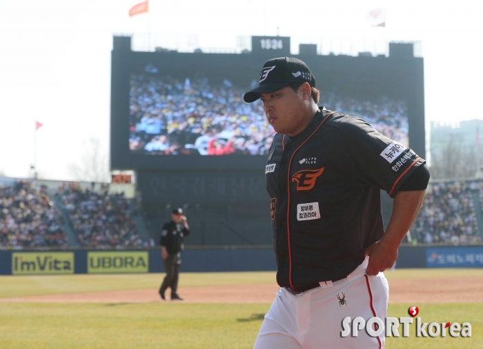 류현진, KBO 복귀전 3.2이닝 5실점