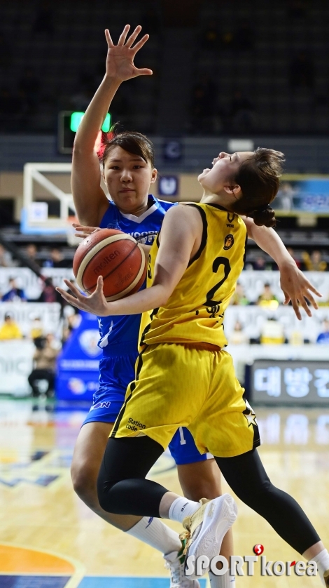 박지현-허예은, 농구에서도 통하는 무심 수비