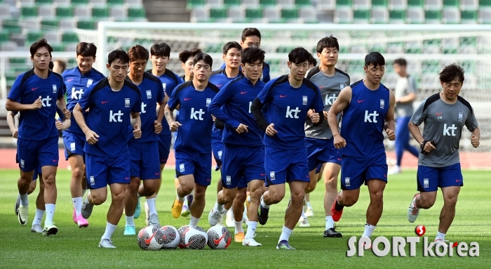 월드컵 2차예선 마지막 경기 앞둔 한국축구대표팀!