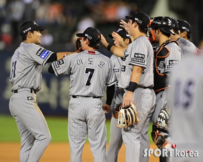 한화, 4-3 짜릿한 승리로 위닝시리즈 확보