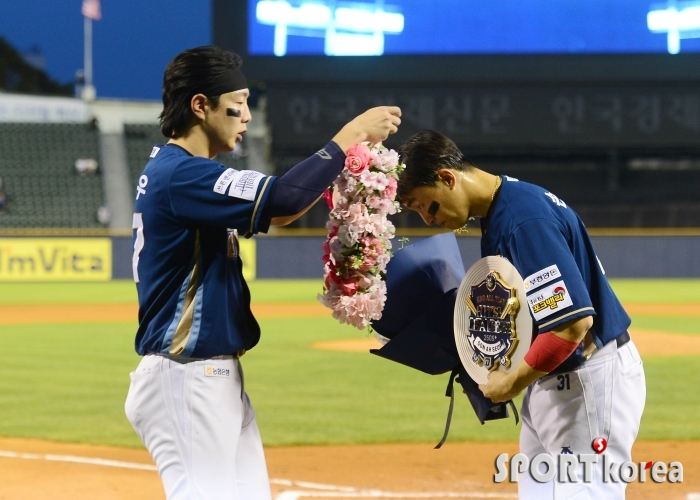 박건우-손아섭, 축하해요!