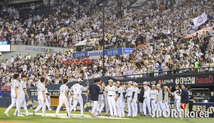 두산, 2-0승리로 NC에 위닝시리즈