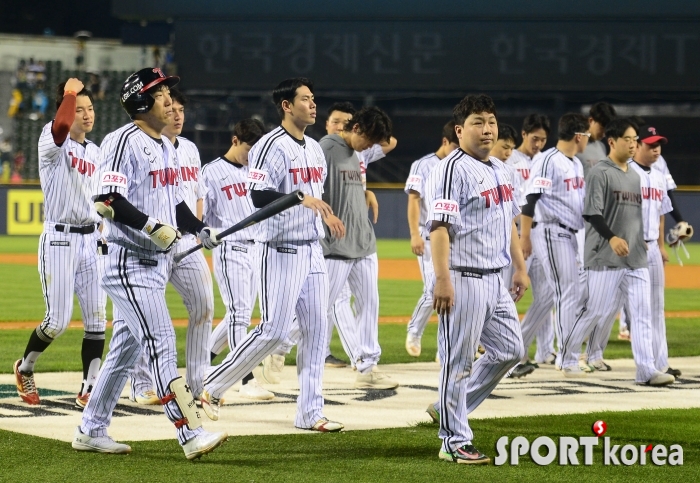 LG, 후반기 첫 경기 KIA에 4-11 대패