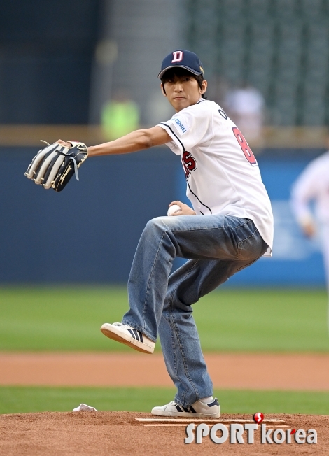 시구 이승윤 `두산의 스윕을`