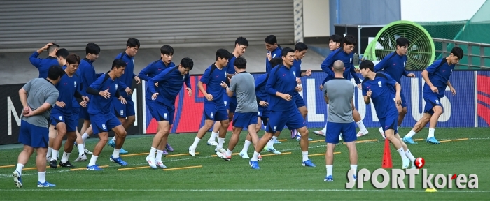 팔레이스타인전 준비하는 축구대표팀