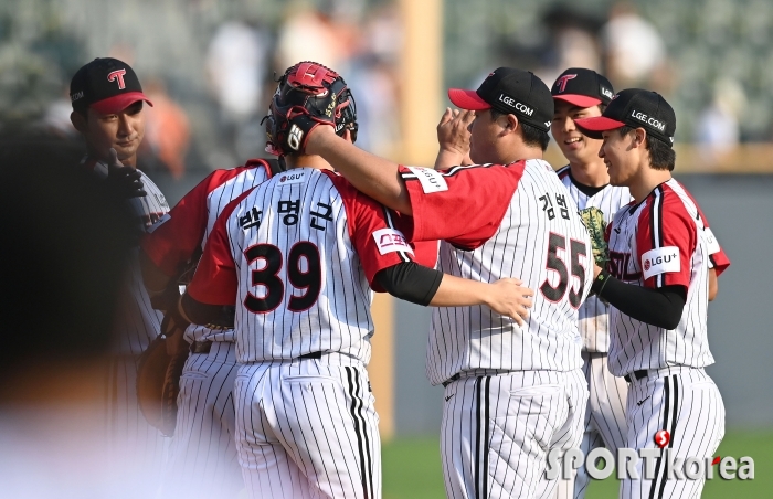 LG, 한화에 14-3 대승을 거두며 위닝시리즈