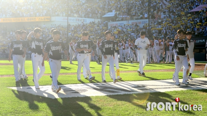 두산, 위태로운 4위