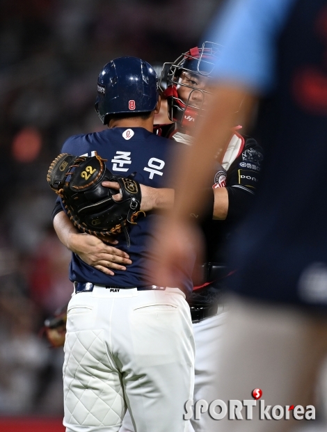 장성우 `한 시즌 수고했습니다`