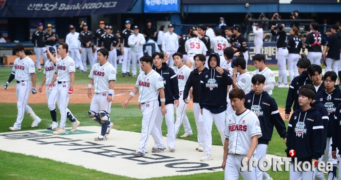 역대 최초 5위팀에 준PO 진출 내준 두산 베어스