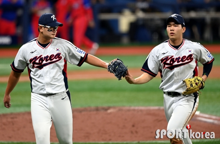 김서현, 호수비 굿~