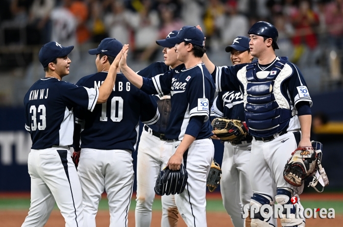 야구대표팀, 쿠바에 13-3 대승