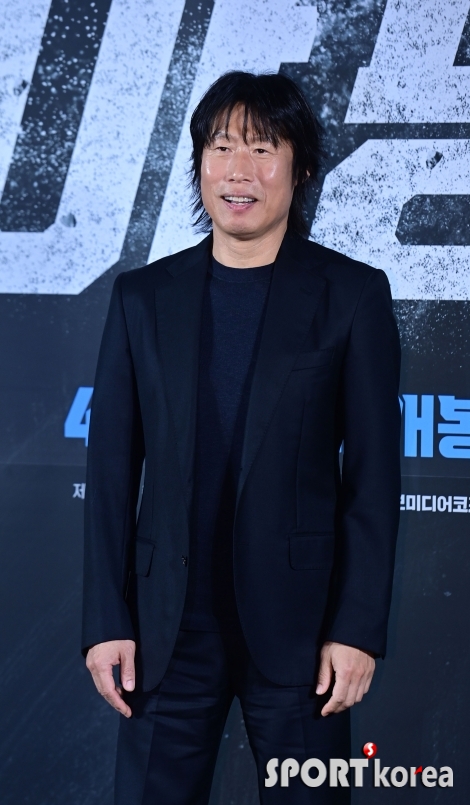 유해진, 오랜만에 보는 제작보고회